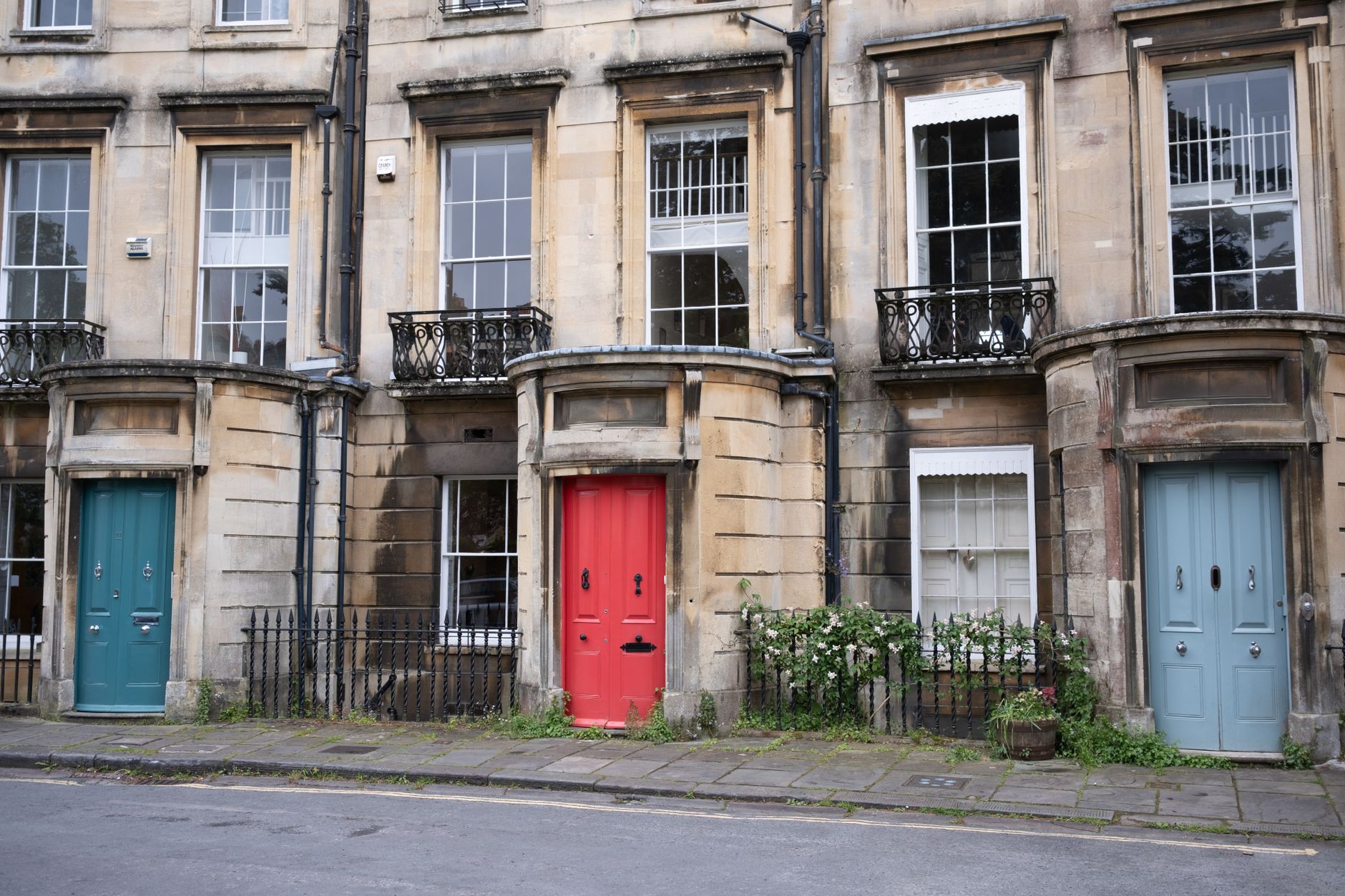 Council Tax Bands Property Guide: Check, Compare and Challenge Your Band - zdjecie w tresci